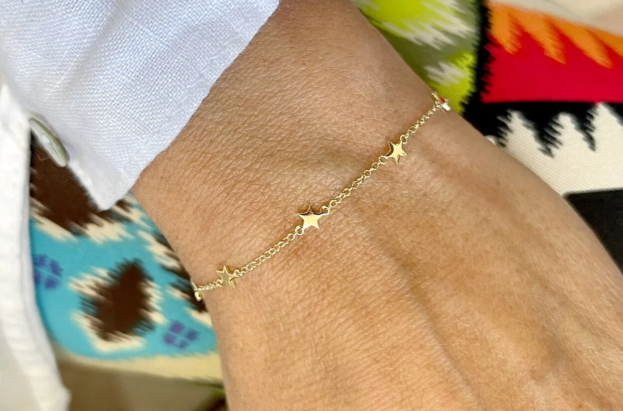 Bracelet 14kt Gold & Solid Plain Stars