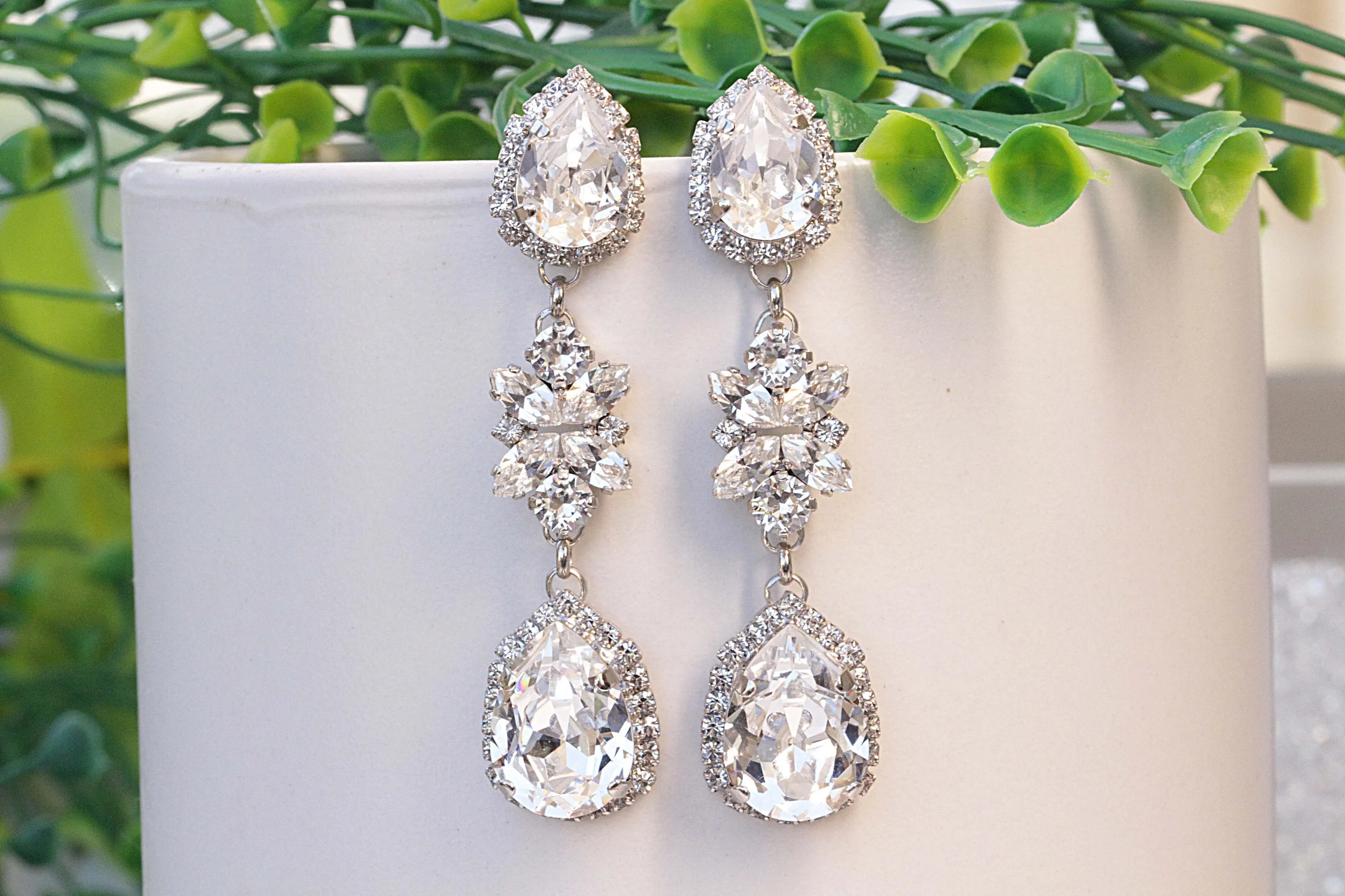 CRYSTAL LONG EARRINGS