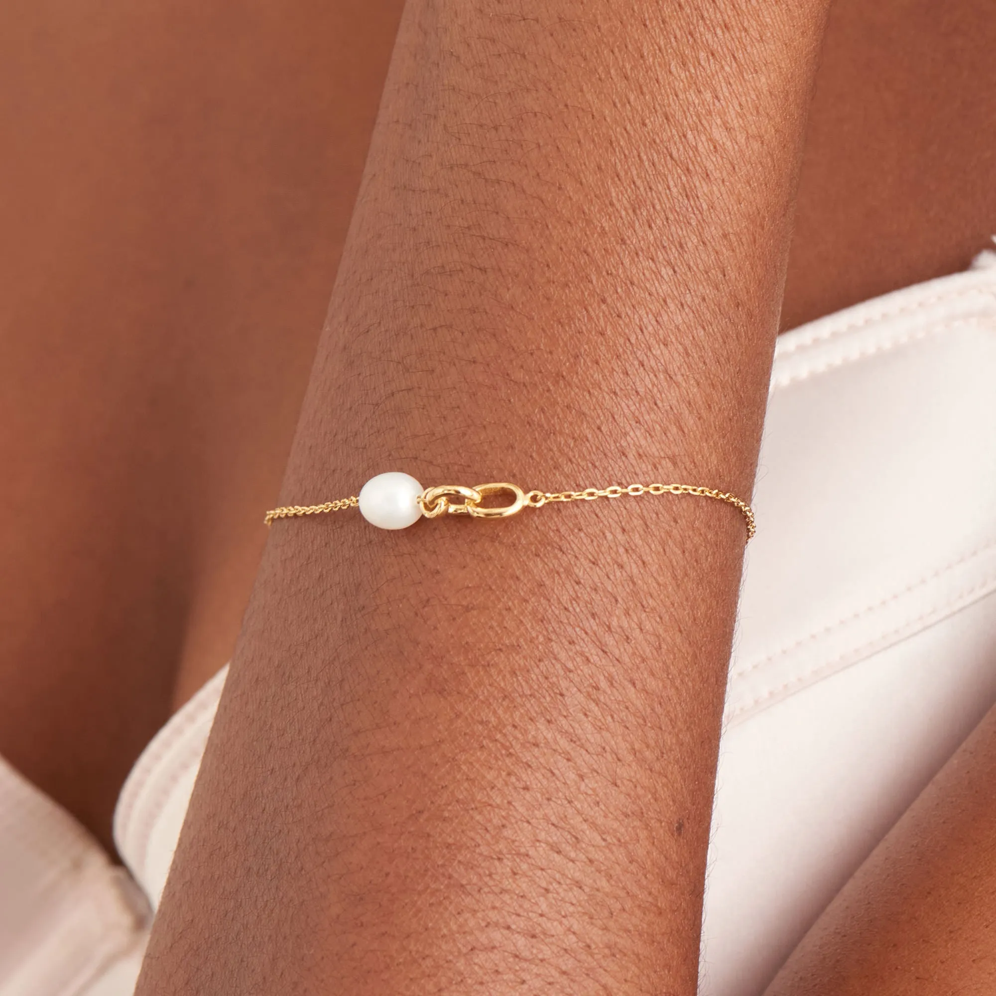 Gold Pearl Link Chain Bracelet