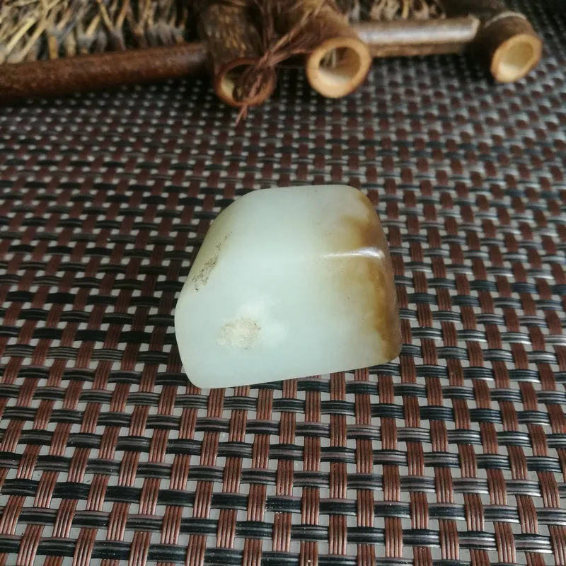 Natural Hetian Jade Rough Nephrite Raw (53g, 3.7X2.7X2.4cm)