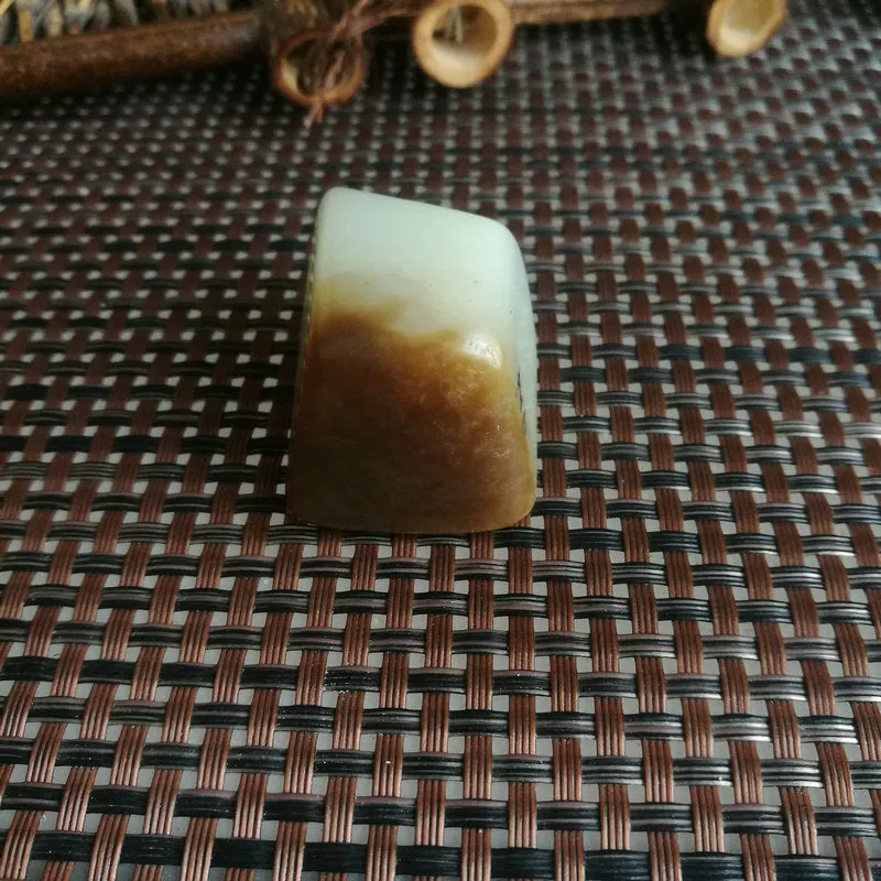 Natural Hetian Jade Rough Nephrite Raw (53g, 3.7X2.7X2.4cm)