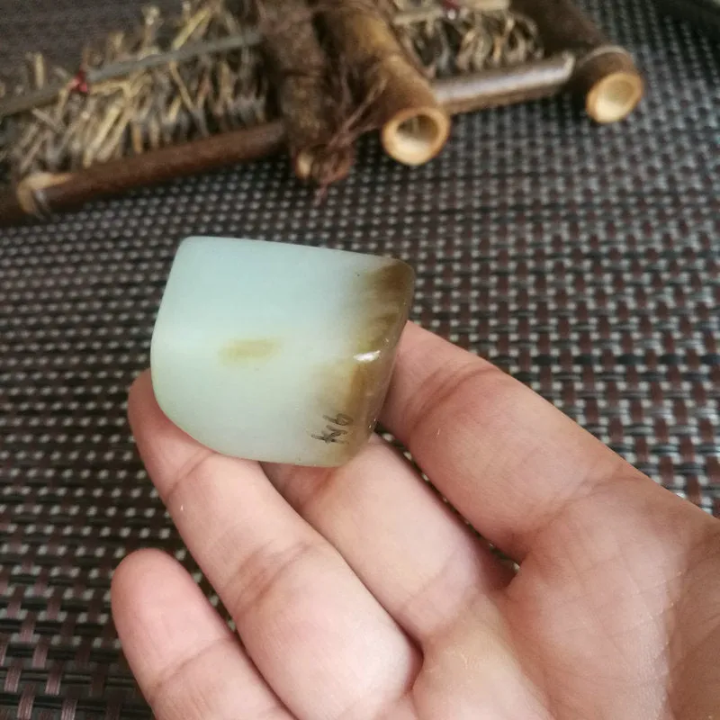 Natural Hetian Jade Rough Nephrite Raw (53g, 3.7X2.7X2.4cm)