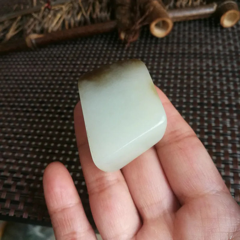 Natural Hetian Jade Rough Nephrite Raw (53g, 3.7X2.7X2.4cm)