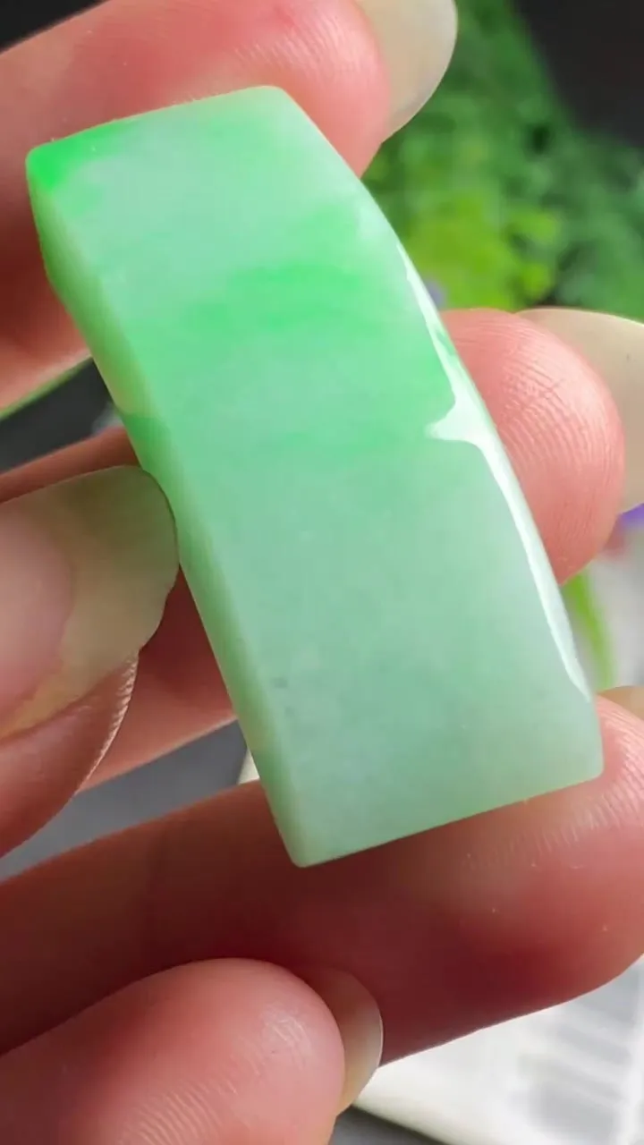 Natural Jade Rough Jadeite Raw (12.2g,38X13X8mm)-A5156