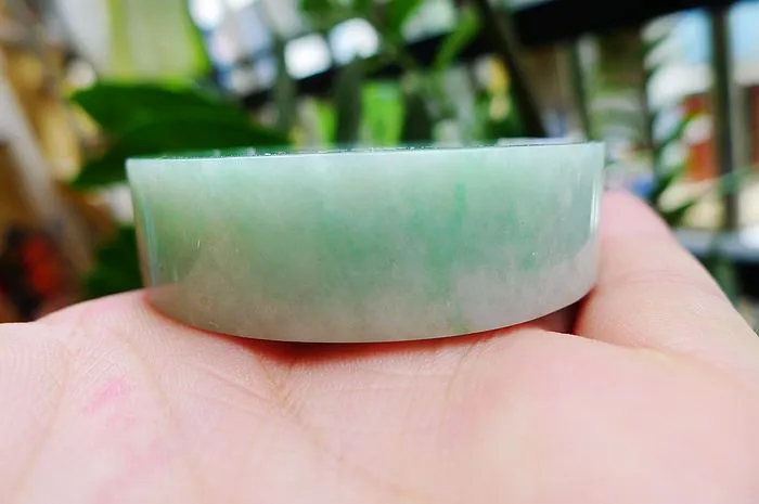 Natural Jade Rough Jadeite Raw (125g,5.6X1.52cm)