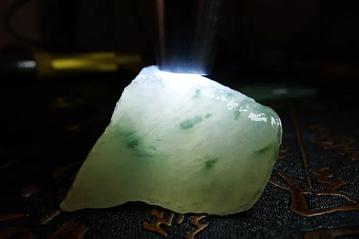 Natural Jade Rough Jadeite Raw (155g,8X4.5X2.7cm)