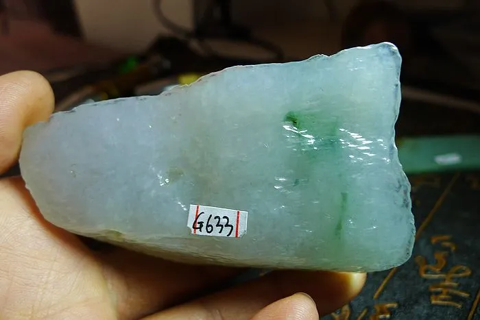 Natural Jade Rough Jadeite Raw (155g,8X4.5X2.7cm)