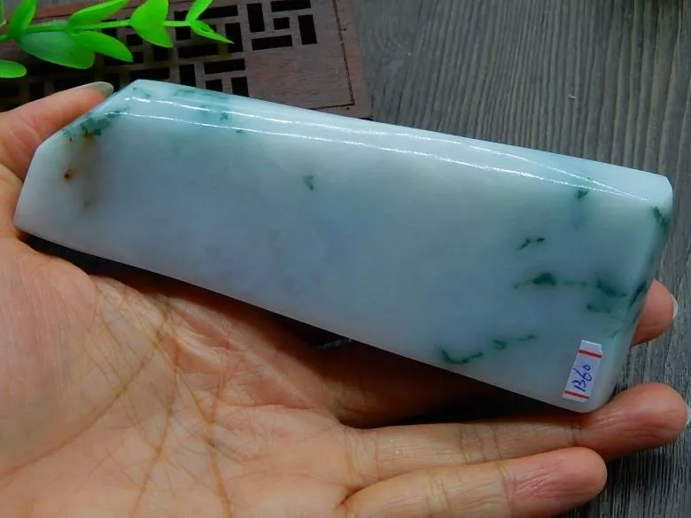 Natural Jade Rough Jadeite Raw (231g, 121X47X16mm)