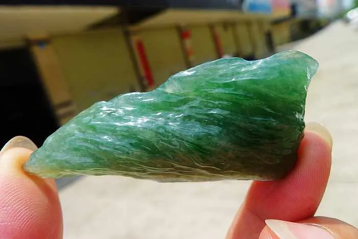 Natural Jade Rough Jadeite Raw (25g,6X2.6X1.3cm)