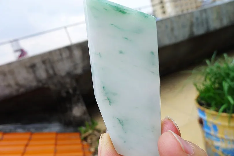 Natural Jade Rough Jadeite Raw (33g,7.8X3X0.45cm)