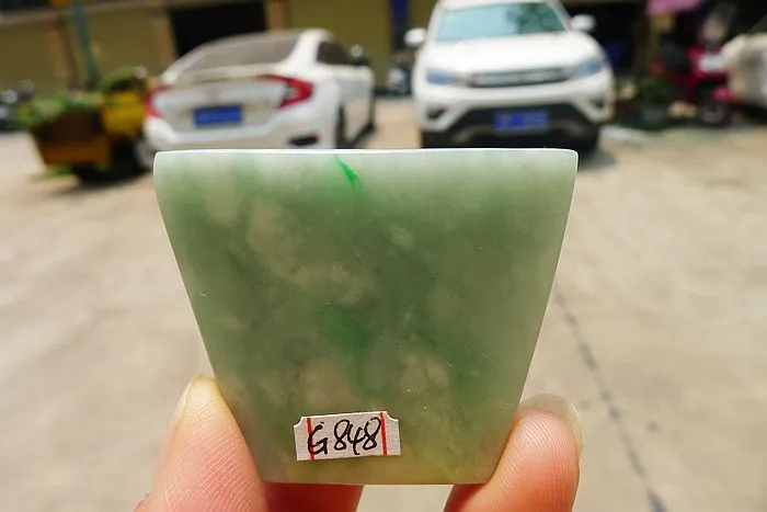 Natural Jade Rough Jadeite Raw (43g,4.9X3.9X0.9cm)