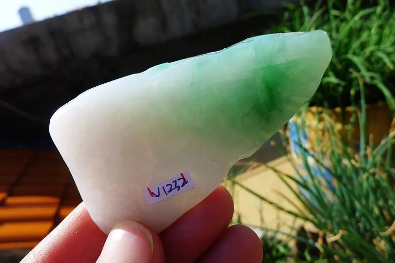 Natural Jade Rough Jadeite Raw (61g,6.2X3.9X1.2cm)