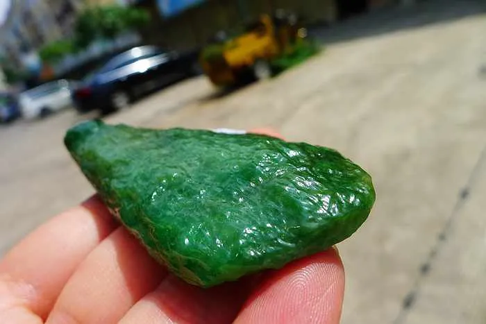 Natural Jade Rough Jadeite Raw (61g,8.2X3.4X1.1cm)