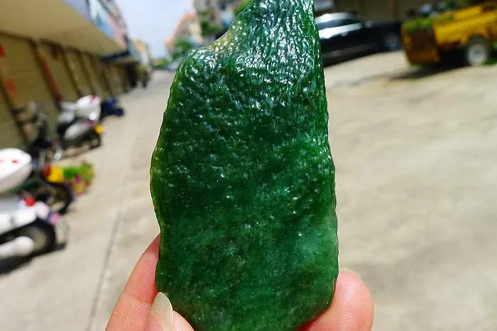 Natural Jade Rough Jadeite Raw (61g,8.2X3.4X1.1cm)