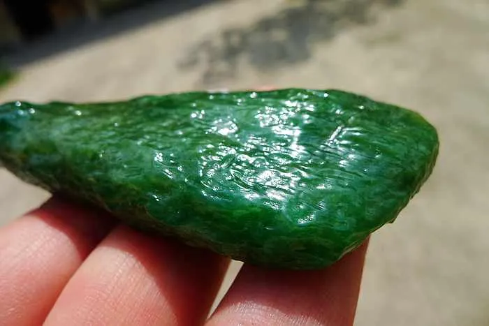 Natural Jade Rough Jadeite Raw (61g,8.2X3.4X1.1cm)