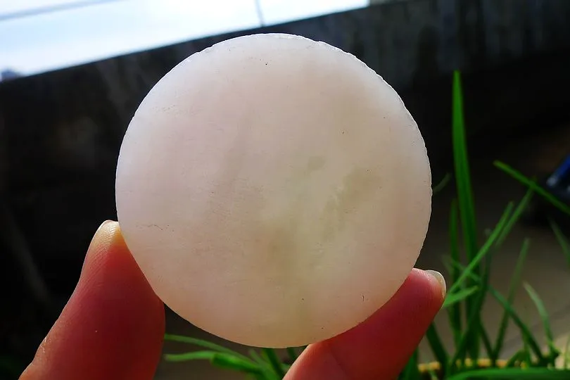 Natural Jade Rough Jadeite Raw (66g,5.2X5.2X0.85cm)