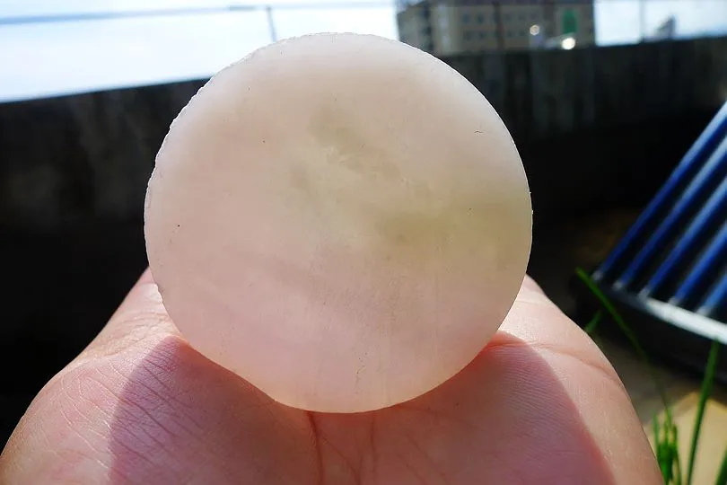 Natural Jade Rough Jadeite Raw (66g,5.2X5.2X0.85cm)