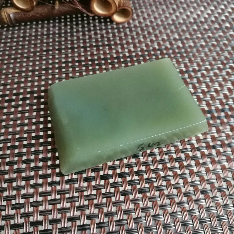 Natural Kunlun Jade Rough Nephrite Raw (117g,6.8X4.5X1.2cm)