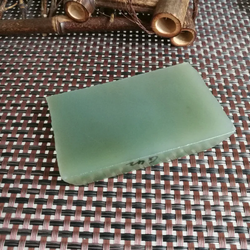 Natural Kunlun Jade Rough Nephrite Raw (117g,6.8X4.5X1.2cm)