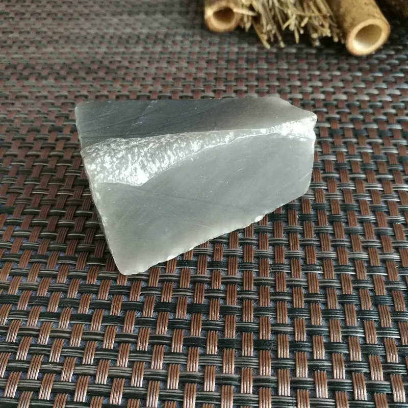 Natural Kunlun Jade Rough Nephrite Raw (119g,6X4X2.7cm)