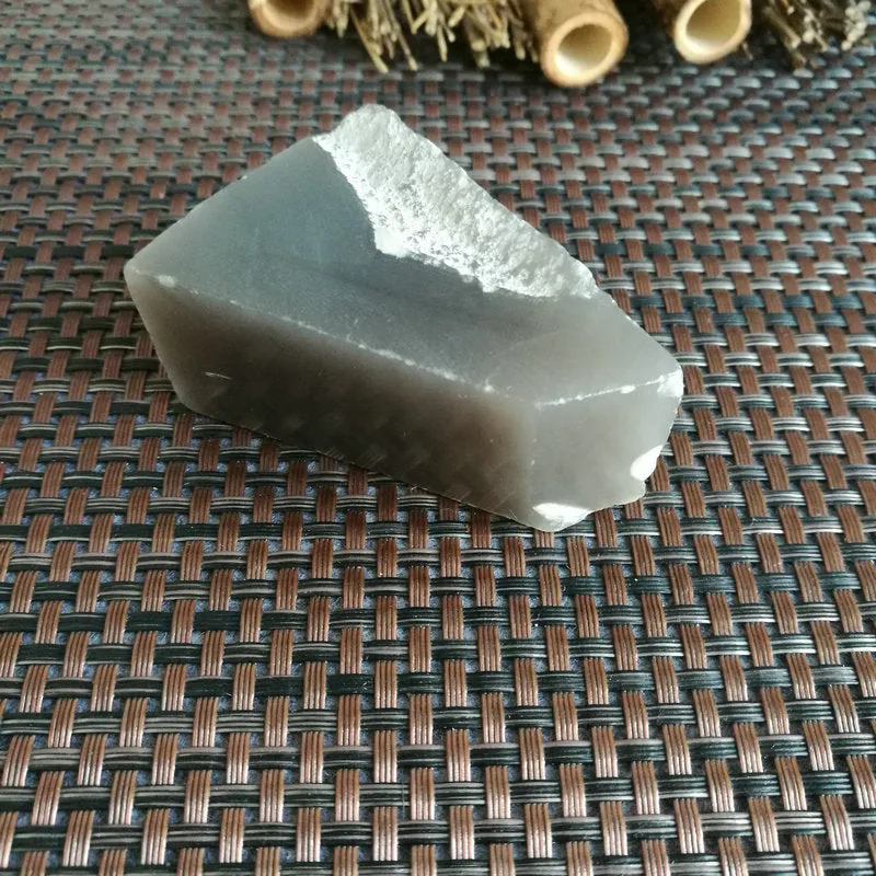 Natural Kunlun Jade Rough Nephrite Raw (119g,6X4X2.7cm)