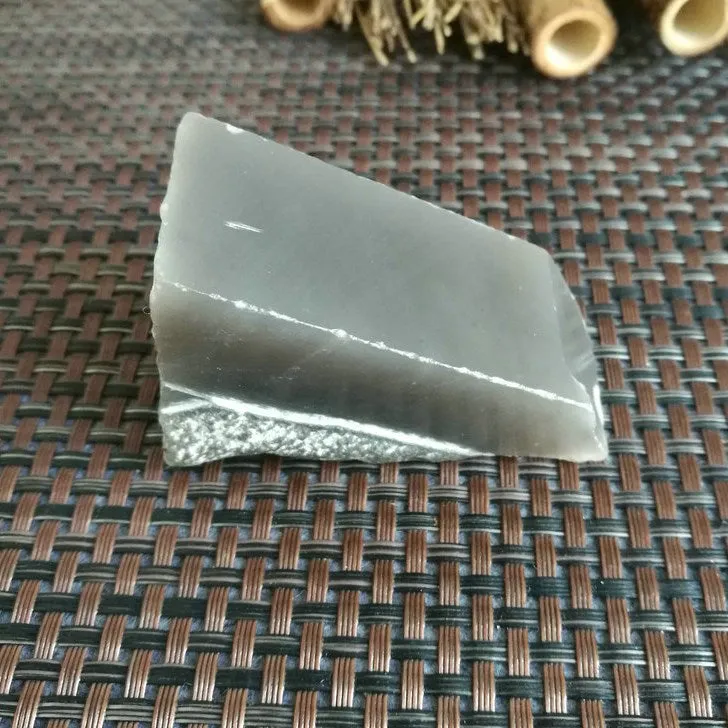 Natural Kunlun Jade Rough Nephrite Raw (119g,6X4X2.7cm)