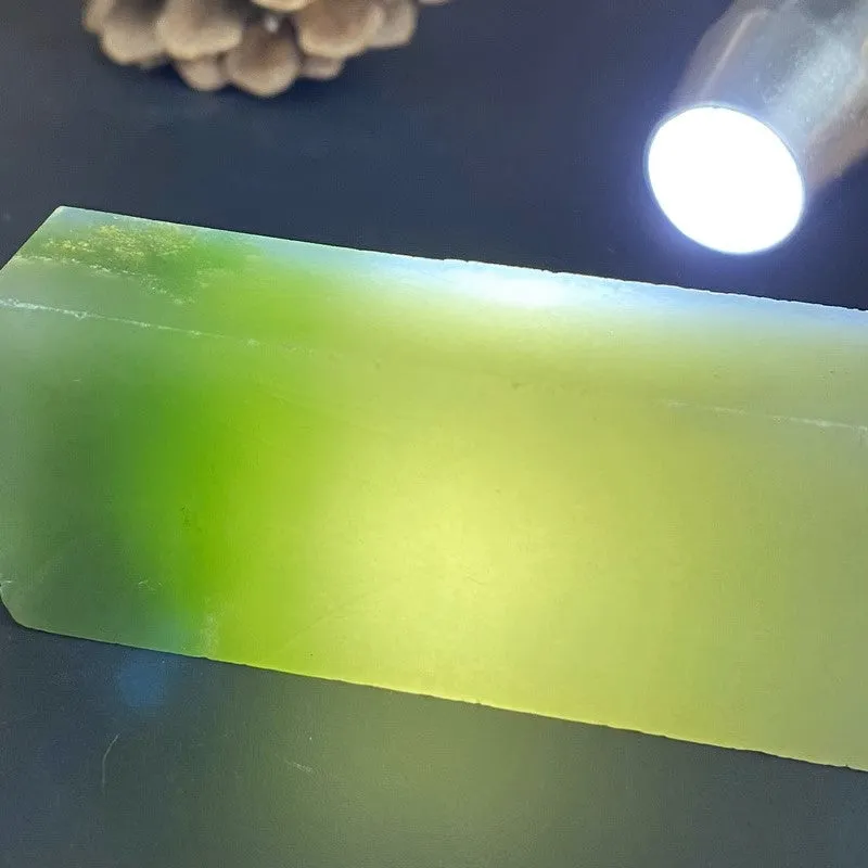 Natural Kunlun Jade Rough Nephrite Raw (133g,8.2X3.0X1.8cm)