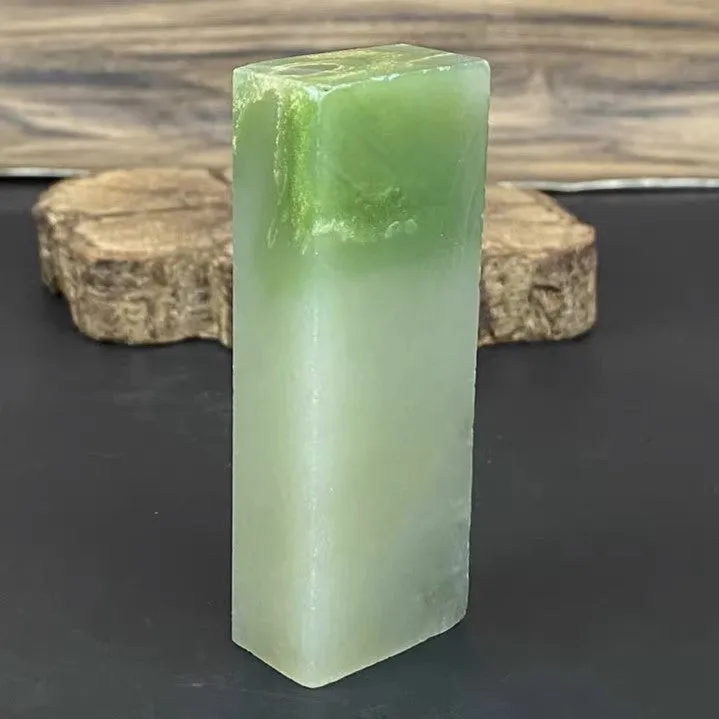 Natural Kunlun Jade Rough Nephrite Raw (133g,8.2X3.0X1.8cm)