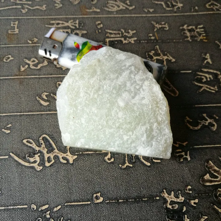 Natural Kunlun Jade Rough Nephrite Raw (137g, 5.5X5X2.3cm)