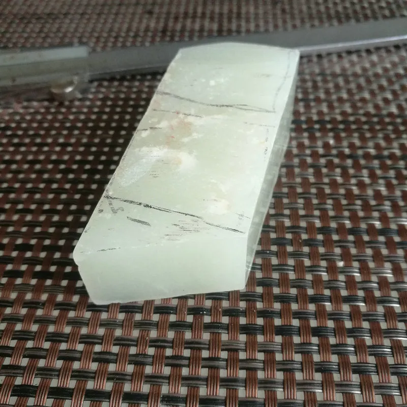 Natural Kunlun Jade Rough Nephrite Raw (174g, 6.3X3.5X2.2cm)