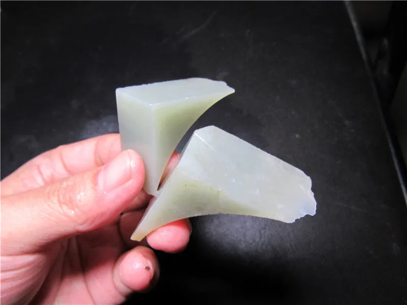 Natural Kunlun Jade Rough Nephrite Raw (20.67g, 41X32X18mm) & (23.12g, 40X35X20mm)