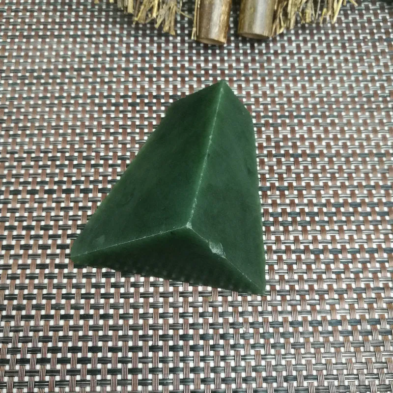 Natural Kunlun Jade Rough Nephrite Raw (262g,8X5X2.5cm)