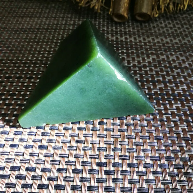 Natural Kunlun Jade Rough Nephrite Raw (262g,8X5X2.5cm)