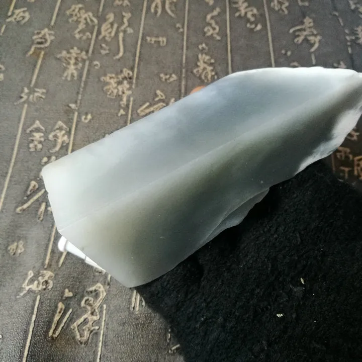 Natural Kunlun Jade Rough Nephrite Raw (276g, 10X3.8X3.5cm)