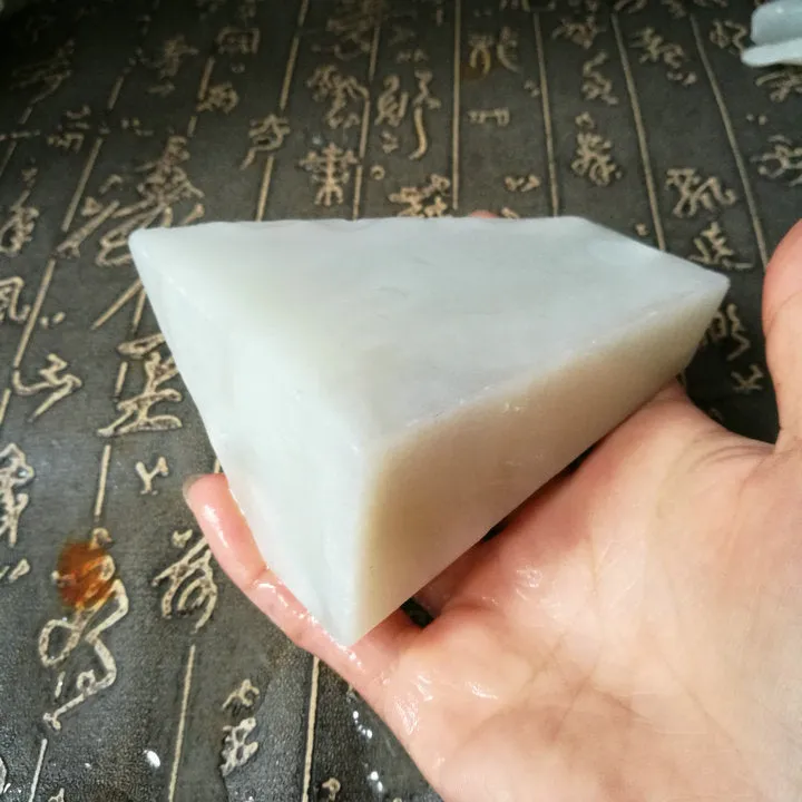 Natural Kunlun Jade Rough Nephrite Raw (349g, 8.5X8X4cm)