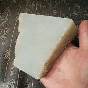 Natural Kunlun Jade Rough Nephrite Raw (414g, 10X9X4cm)