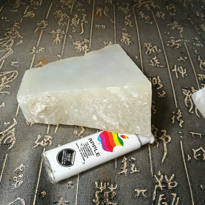 Natural Kunlun Jade Rough Nephrite Raw (414g, 10X9X4cm)