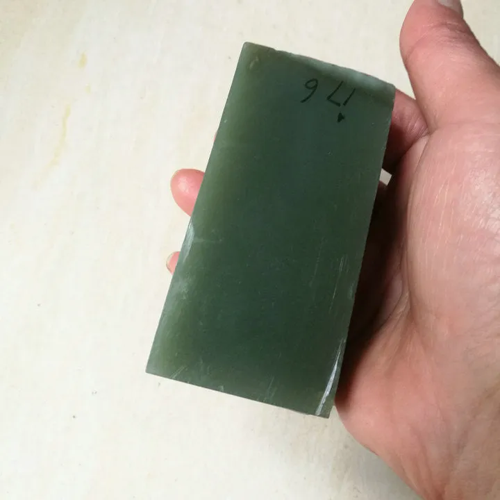 Natural Kunlun Jade Rough Nephrite Raw (437g, 8.5X4.5X4cm)