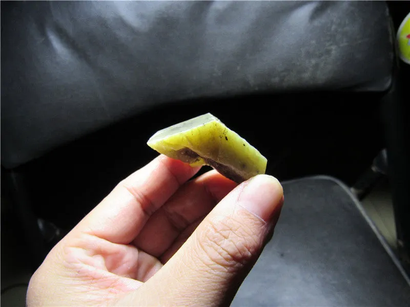 Natural Kunlun Jade Rough Nephrite Raw (48.26g, 50X34X23mm)