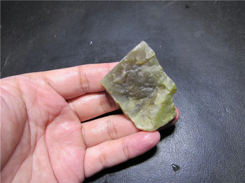 Natural Kunlun Jade Rough Nephrite Raw (48.26g, 50X34X23mm)