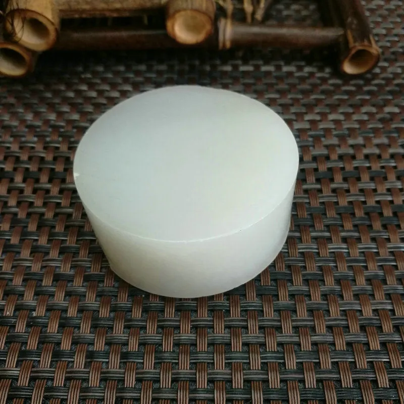 Natural Kunlun Jade Rough Nephrite Raw (5.5X2cm)