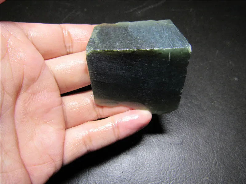 Natural Kunlun Jade Rough Nephrite Raw (60.31g, 44X43X47mm)