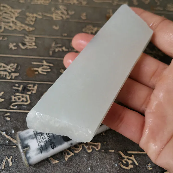 Natural Kunlun Jade Rough Nephrite Raw (77g, 3.2X1.5X0.8cm)