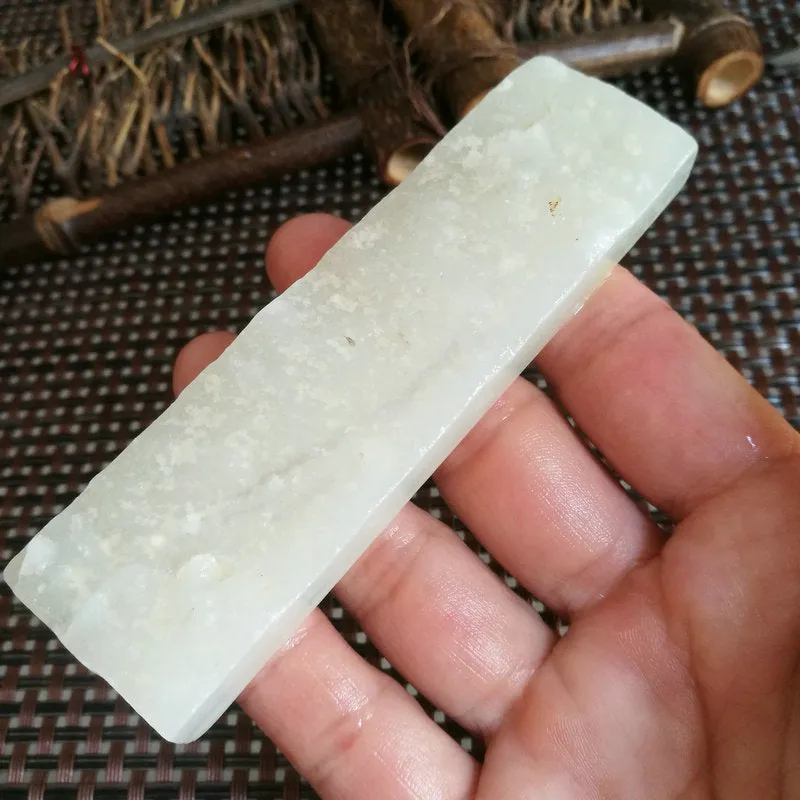 Natural Kunlun Jade Rough Nephrite Raw (80g, 10X2.7X0.9cm)