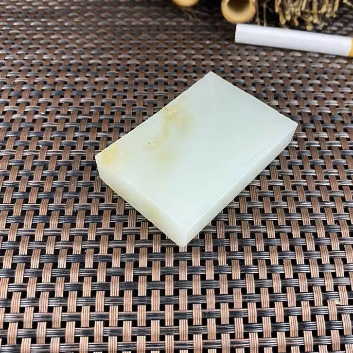 Natural Kunlun Jade Rough Nephrite Raw (81g,5.7X3.9X1.2cm)