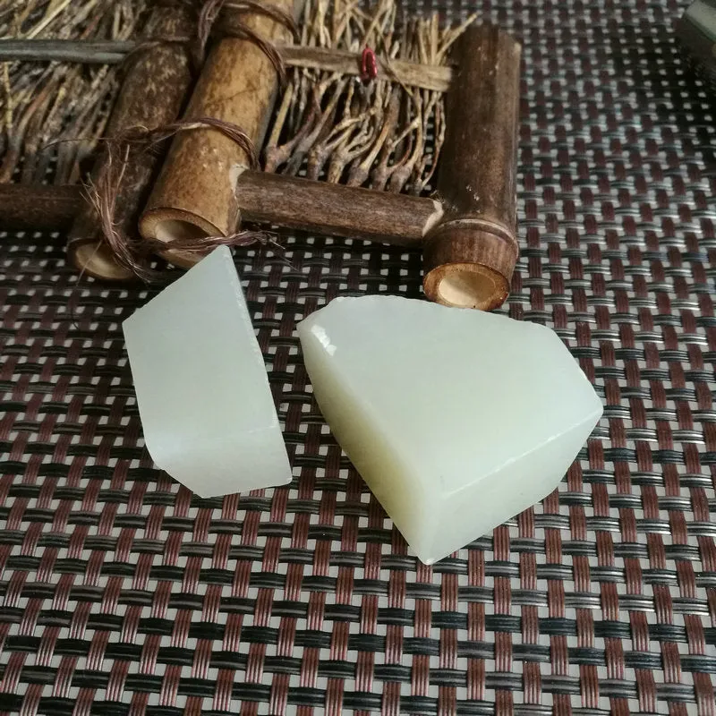 Natural Kunlun Jade Rough Nephrite Raw 99g