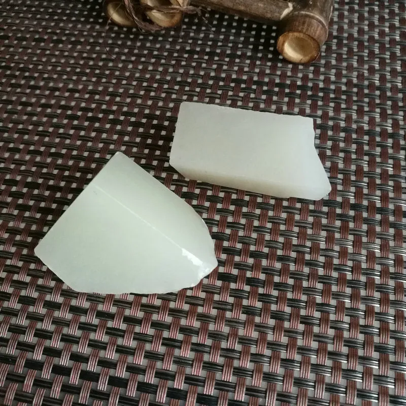 Natural Kunlun Jade Rough Nephrite Raw 99g