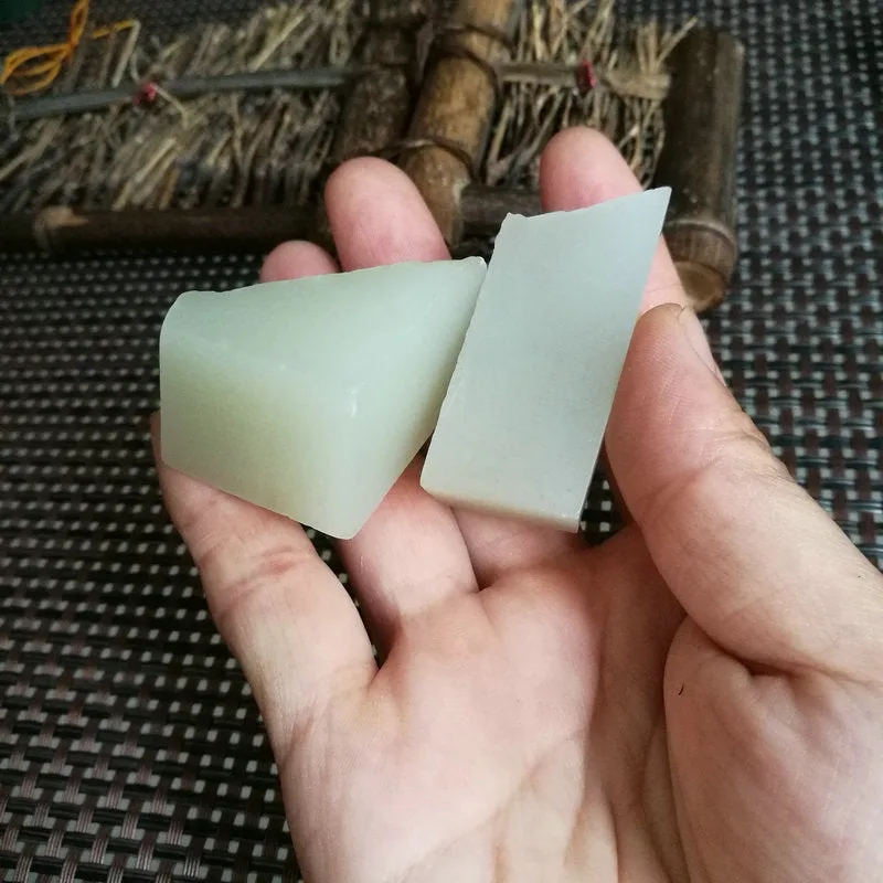 Natural Kunlun Jade Rough Nephrite Raw 99g