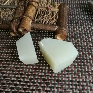 Natural Kunlun Jade Rough Nephrite Raw 99g