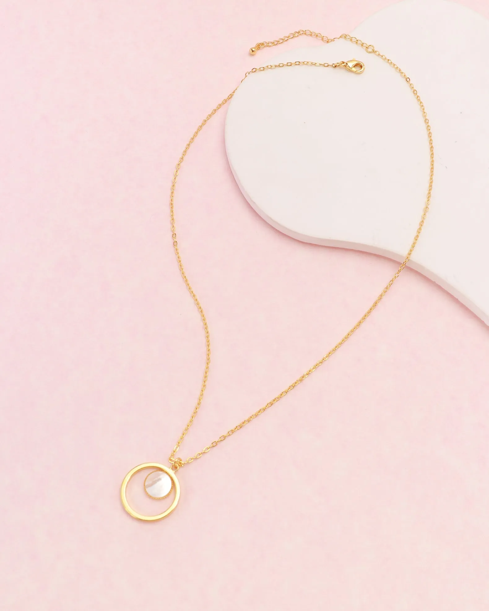 Perla Gold Circle Shell Pendant Necklace